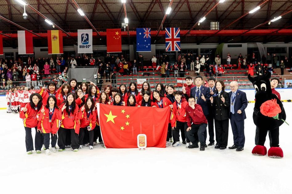 U18女冰世锦赛:中国队全胜夺冠,首次升入甲级A组 U18女冰世锦赛:中国队全胜夺冠,首次升入甲级A组
