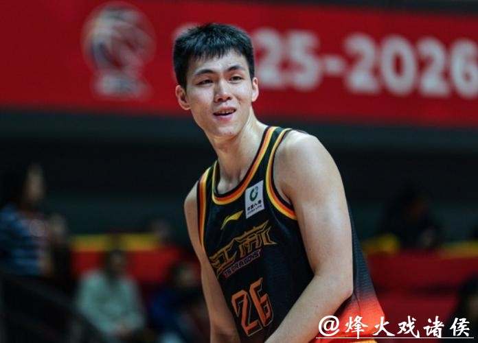 江苏双杀终结天津4连胜:庞峥麟12分林庭谦18分 詹姆斯16+10 江苏双杀终结天津4连胜:庞峥麟12分林庭谦18分 詹姆斯16+10