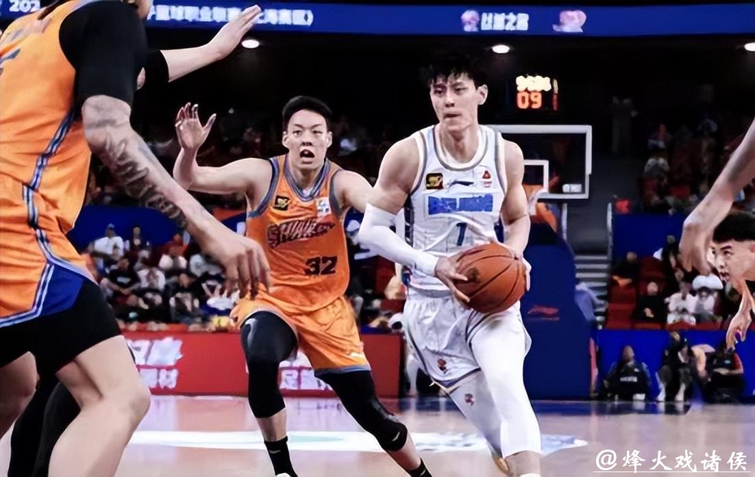 三连胜！上海久事男篮主场战胜北京队
